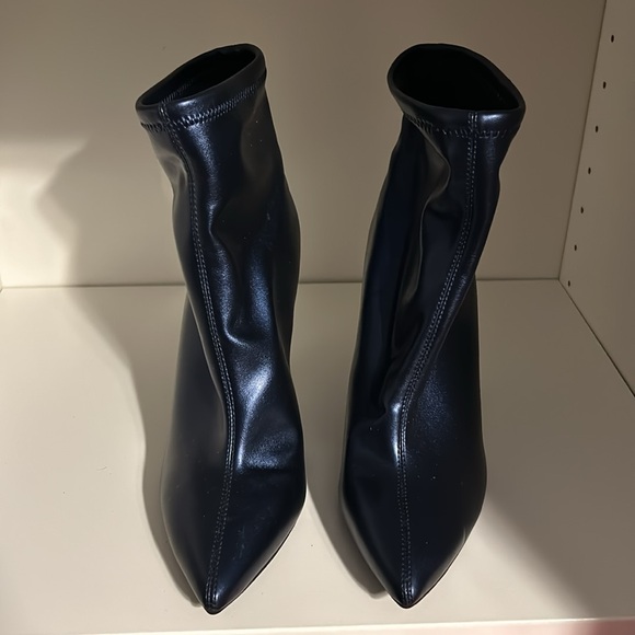 Dark blue slip on boots - Picture 2 of 6